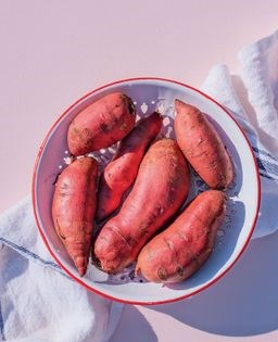 Cast-iron Japanese sweet potatoes