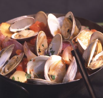 Cast-iron roasted clams