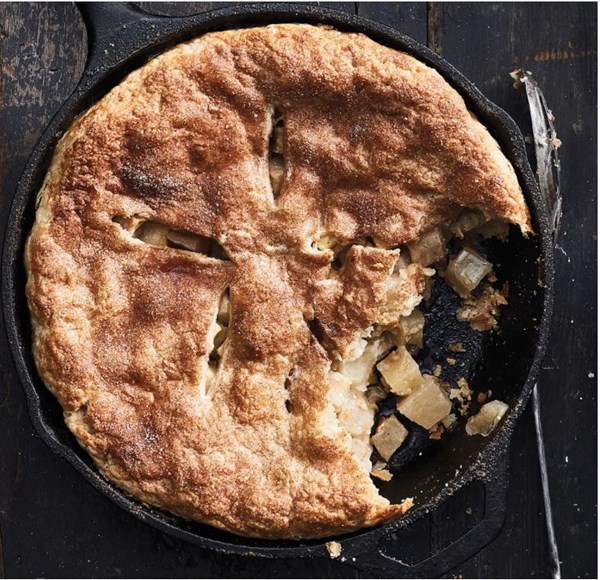 Cast-iron-skillet diced-apple pie