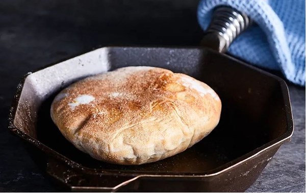 Cast-iron skillet pita
