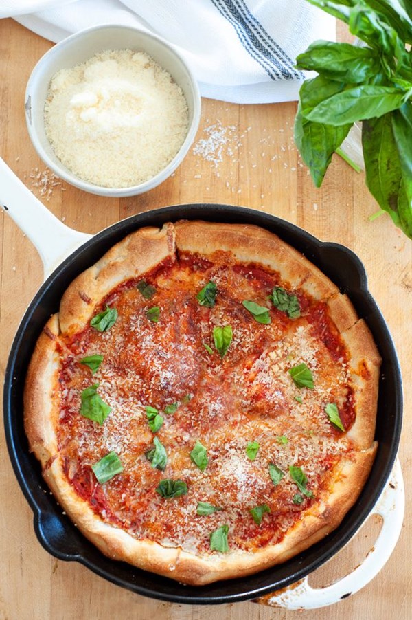 Cast iron skillet pizza