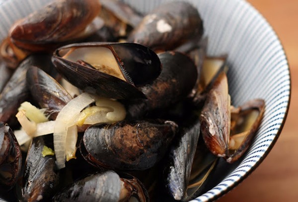 Cast iron skillet roasted mussels with endive & celery