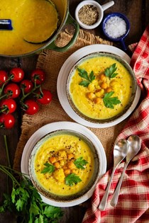 Cauliflower & chickpea soup