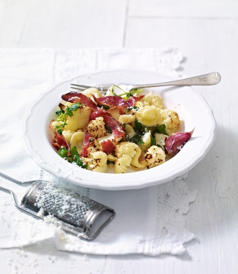 Cauliflower & watercress pasta with crispy bacon shards