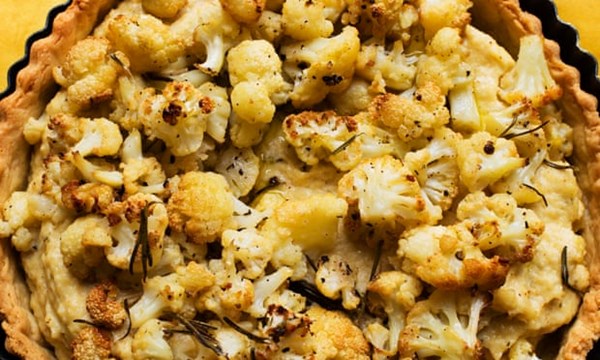 Cauliflower and rosemary pie