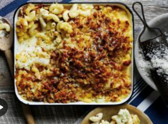 Cauliflower carbonara pasta bake
