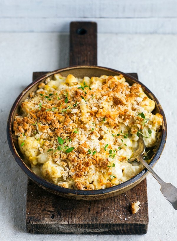 Cauliflower cheese and leek gnocchi gratin