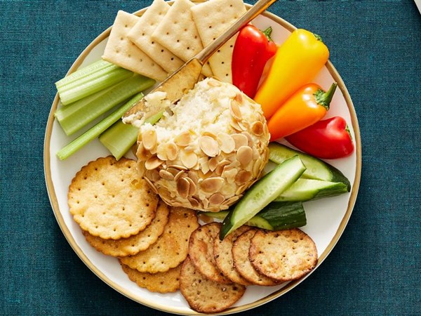 Cauliflower cheese ball