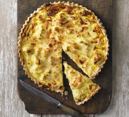 Cauliflower cheese tart