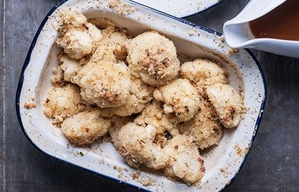 Cauliflower cheesy breadcrumbs