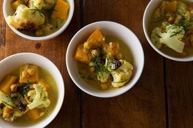 Cauliflower curry in a bowl