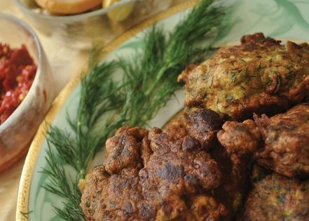 Cauliflower fritters (Ujjit zahra [imshatt])