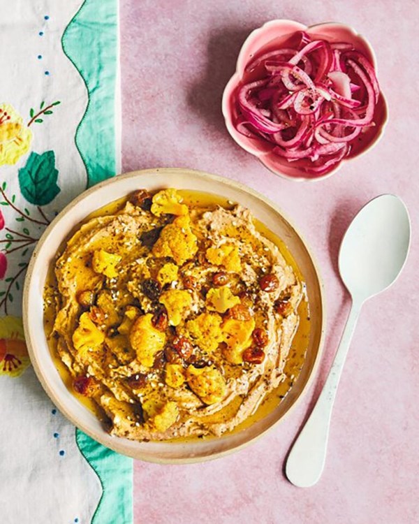 Cauliflower houmous with pink pickled onions and pickled cauliflower 