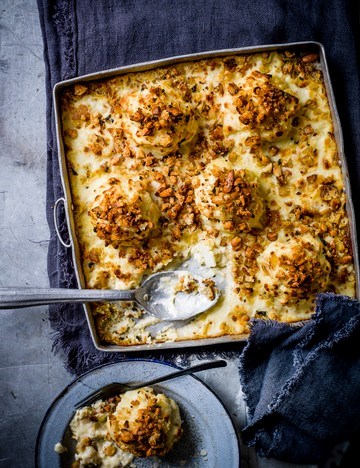 Cauliflower, Manchego and almond gratin