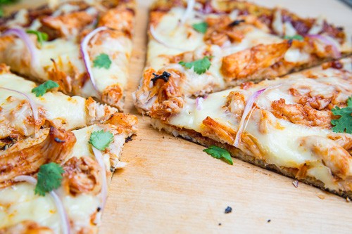 Cauliflower pizza crust (BBQ chicken pizza)