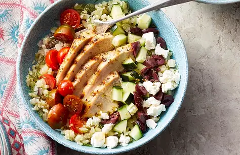 Cauliflower rice bowls with grilled chicken