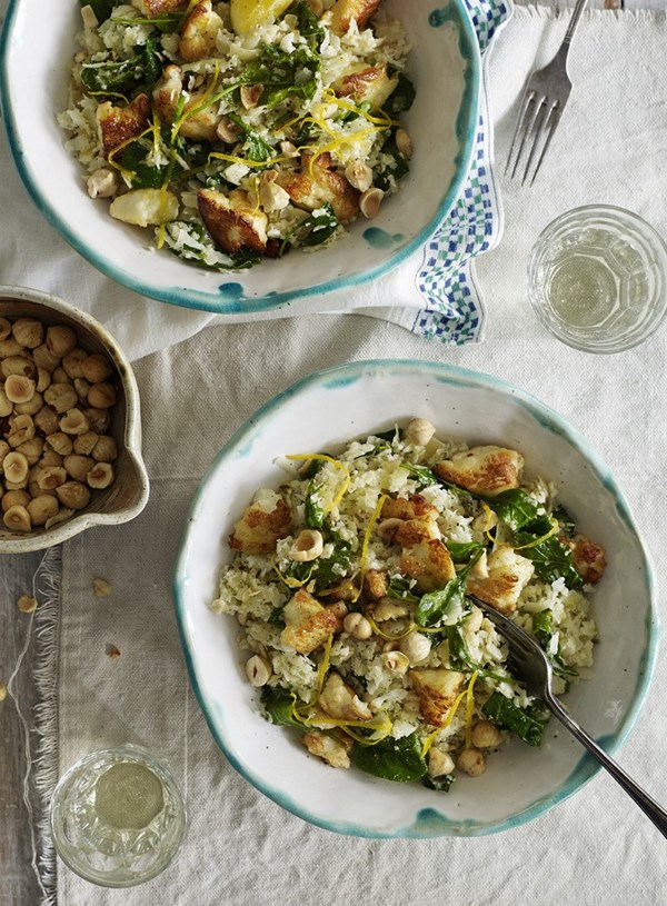 Cauliflower risotto with rocket, hazelnuts and haloumi