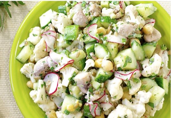 Cauliflower salad with yogurt & chickpeas