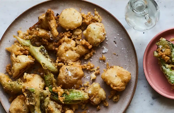 Cauliflower 'scallops' with salt and malt vinegar