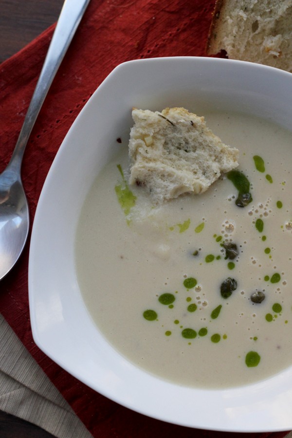 Cauliflower soup with chive oil