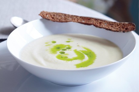 Cauliflower soup with chive oil and rye crostini
