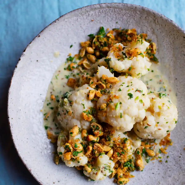 Cauliflower with lemongrass sauce