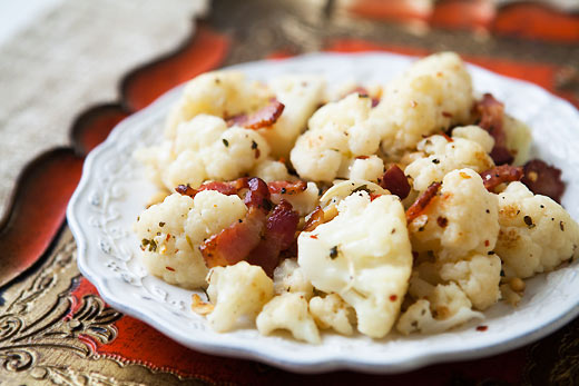 Cauliflower with pine nuts and bacon