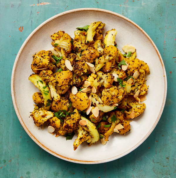 Cauliflower with poppy seeds, coconut cream and chilli