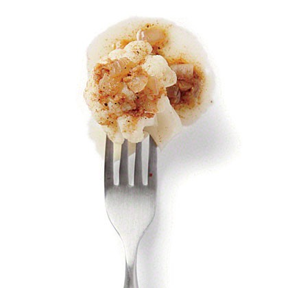 Cauliflower with warm curry dressing
