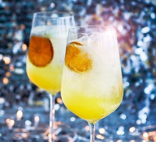 Cava cocktail