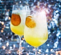 Cava cocktail