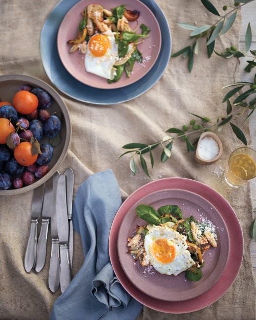 Cavatelli with spinach, caramelized fennel, and fried eggs