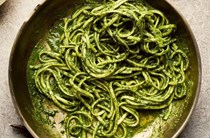 Cavolo nero, walnut & orange pesto linguine 