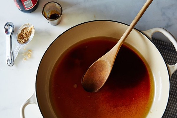 Celeriac-potato mash with beer-molasses reduction