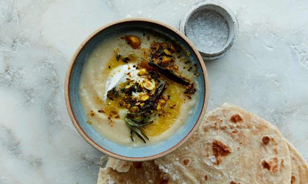 Celeriac soup with spicy nut sprinkle