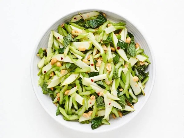 Celery and green apple salad