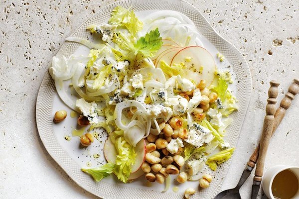 Celery, fennel, candied macadamia and blue cheese