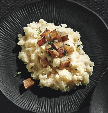 Celery root and potato puree with roasted Jerusalem artichoke "croutons"