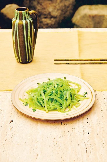 Celtuce in tribute pepper oil