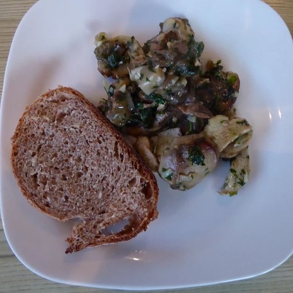 Ceps as in Bordeaux (Les cèpes à la Bordelaise)