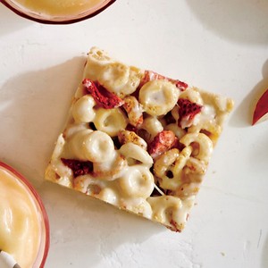 Cereal and milk bars