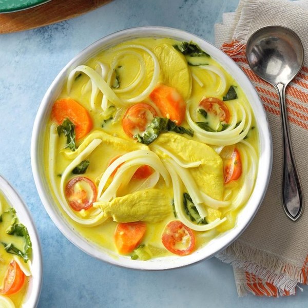 Ceylon chicken curry & rice noodle soup