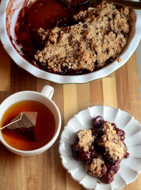 Chai cherry crumble