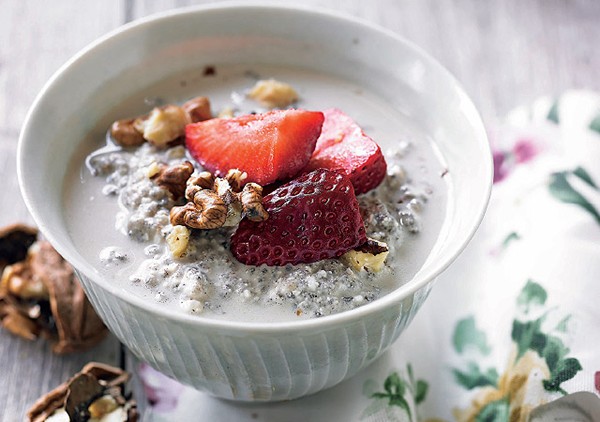 Chai chia breakfast pudding