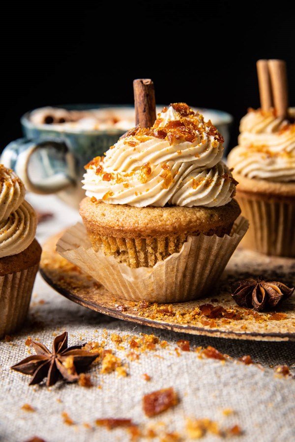 Chai latte cupcakes with caramel brulée frosting