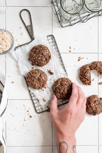 Chai oatmeal cookies with apple cider cream cheese filling