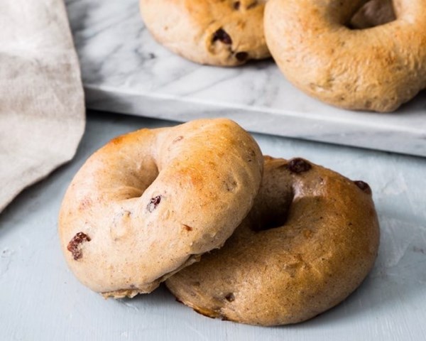 Chai raisin bagels