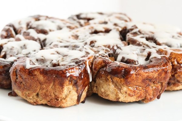 Chai-spiced apple cinnamon rolls