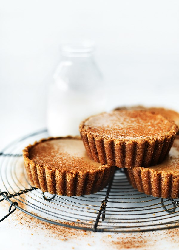 Chai-spiced cheesecake tarts