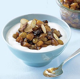 Chai-spiced fruit compote with yogurt
